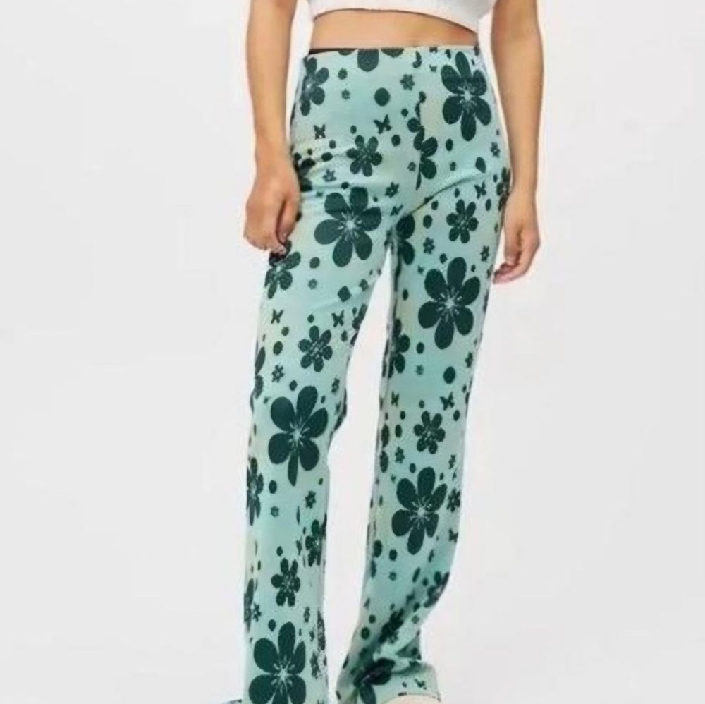 Urban Outfitters Green Floral Pull-on Flare Pant Small Petite Boho Retro Hippie